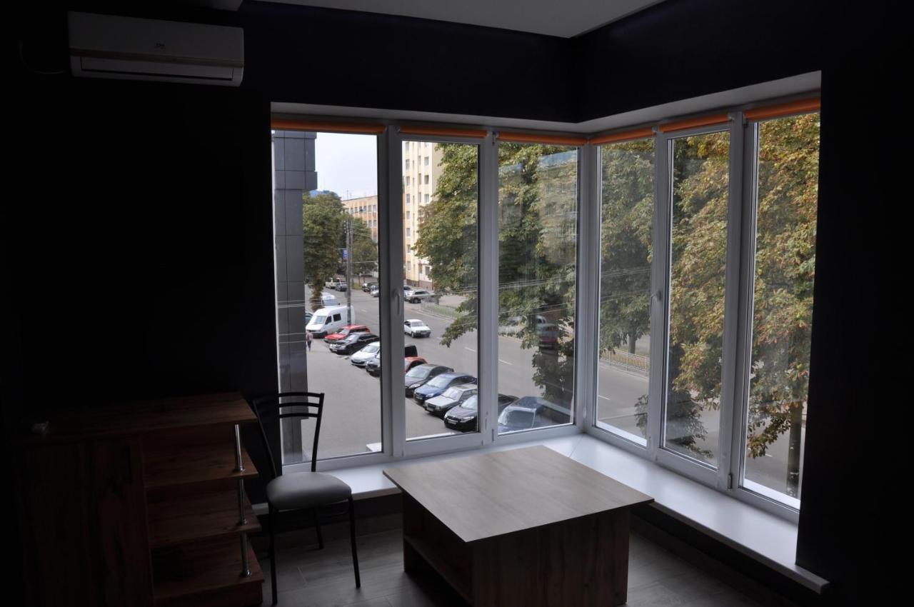 Full House Capsule Hostel Rivne Exterior photo