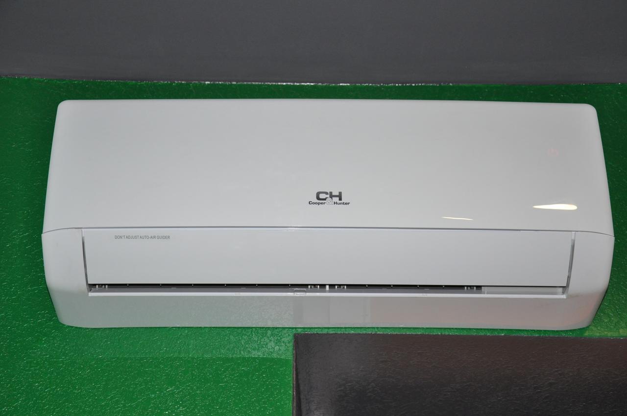 Full House Capsule Hostel Rivne Exterior photo A wall-mounted air conditioner